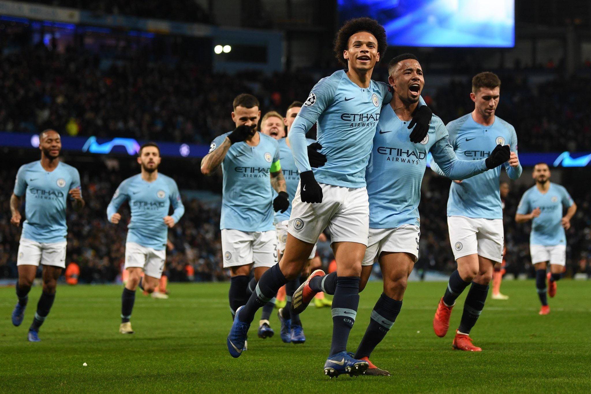 根據多方媒 根據多方媒