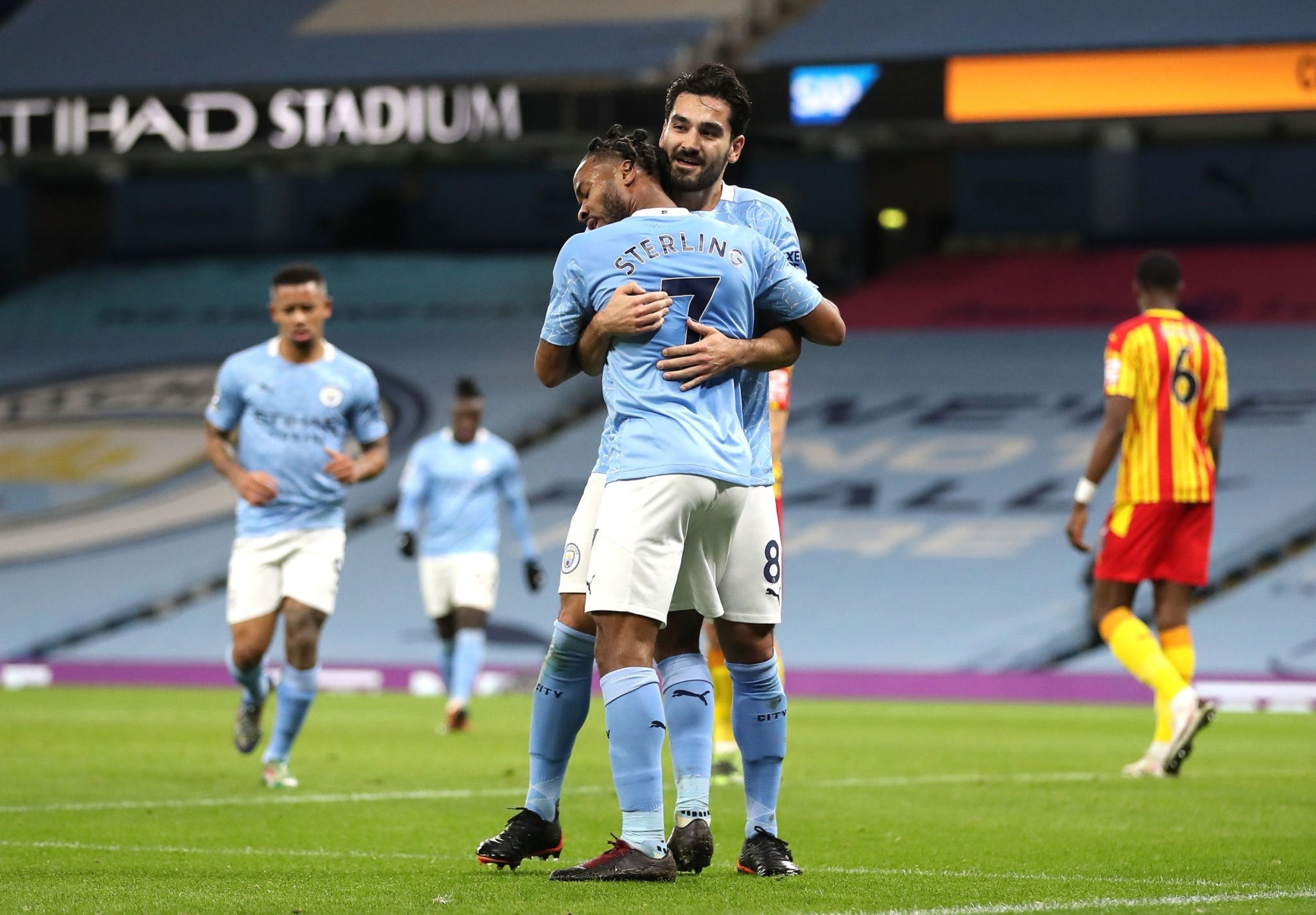 队战术打出 队战术打出